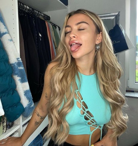 Linabmn pretty model photos