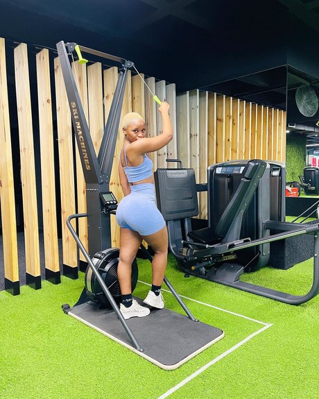 Sharon Gambu model erotic img