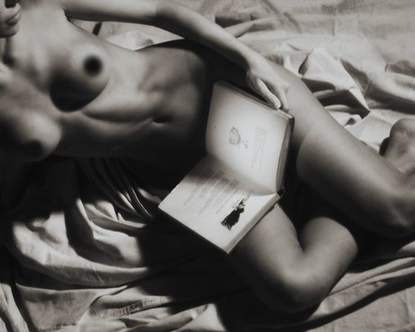 Scarlett Rose Leithold naked model archive