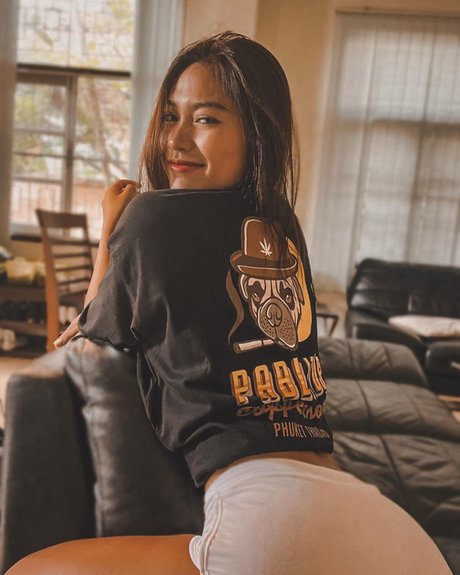 Aun Wichuporn free pornstar pictures