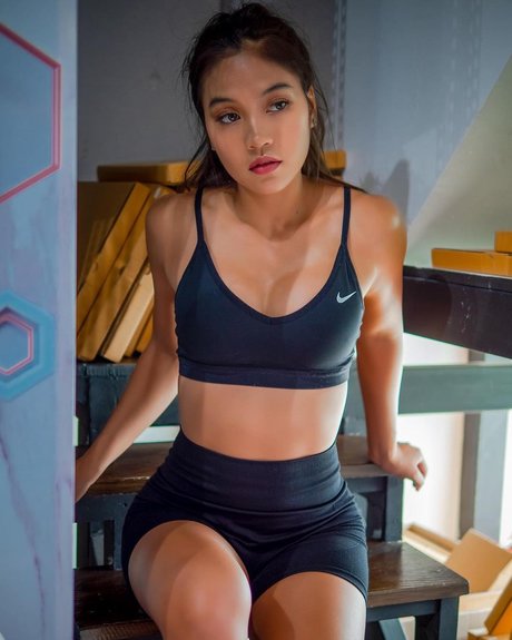 Aun Wichuporn star naked pic