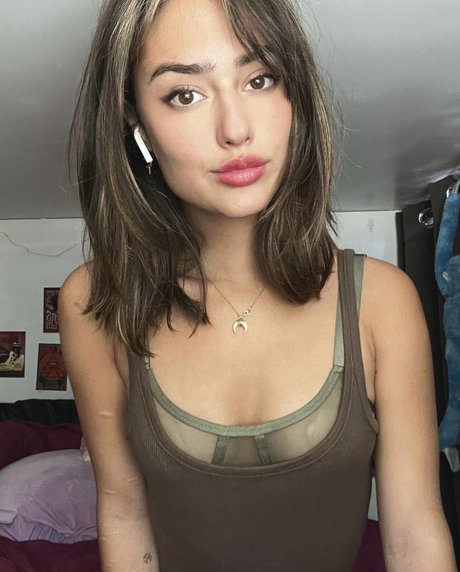 Lou Ann Vecchia_ star nice images