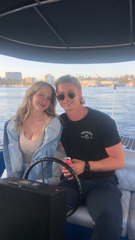 Peterstwins_ free model img