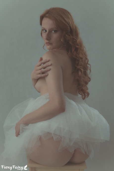 Fieryfairy_ model nude archive