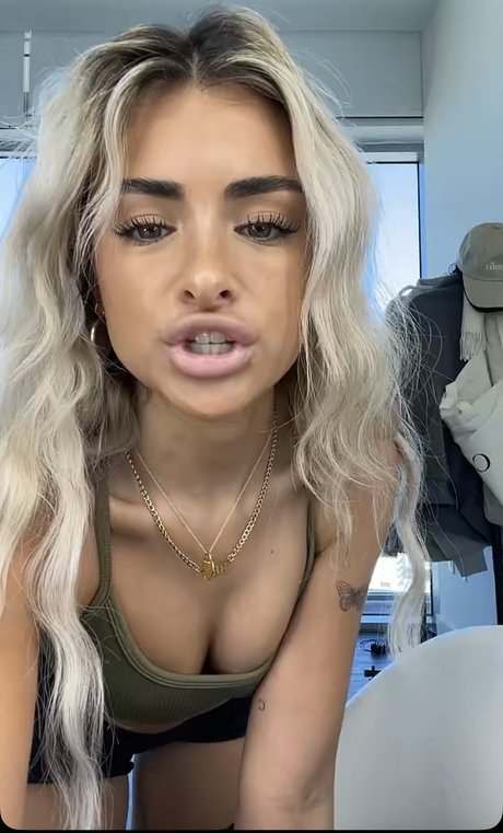 Gabriella Annalisa nudes star galleries