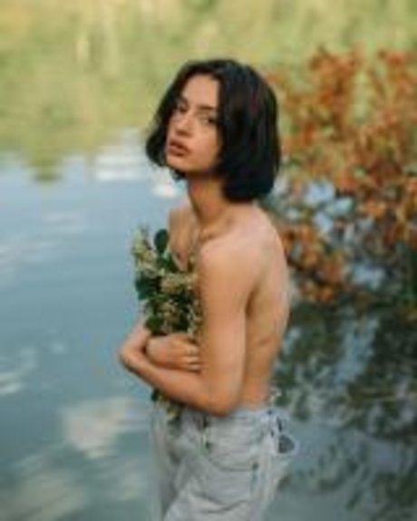 Roxane Eylaud_ top model pictures