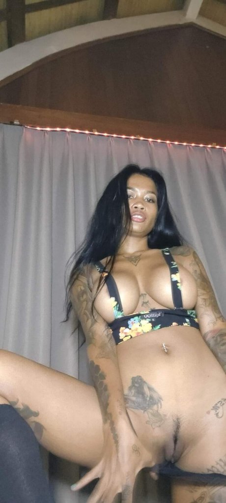 Zarah Leema porn model archive