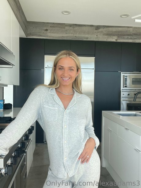 Alexa Adams star adult image