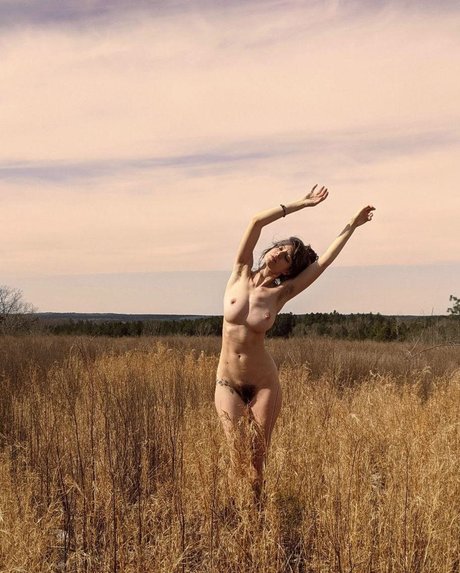 Taye Rose model beautiful gallery