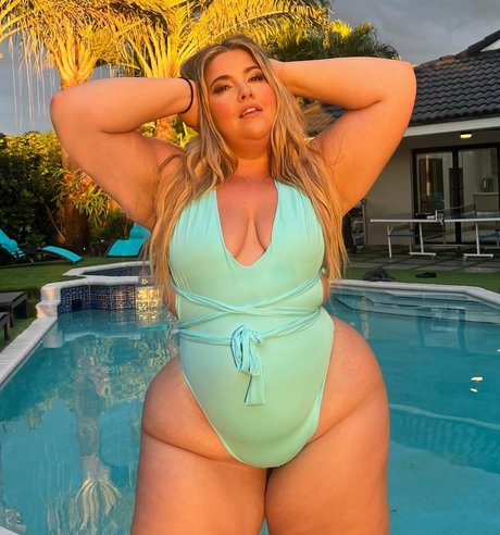 The Big Booty Barbie xxx pornstar image