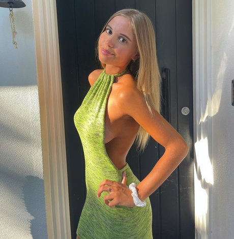 Bianca Grace pretty pornstar images