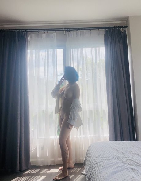 Losex nude model img