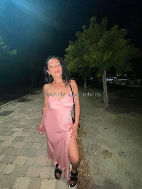 Freepetitebrida model sex gallery