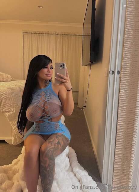 Parislolly model nudes photo