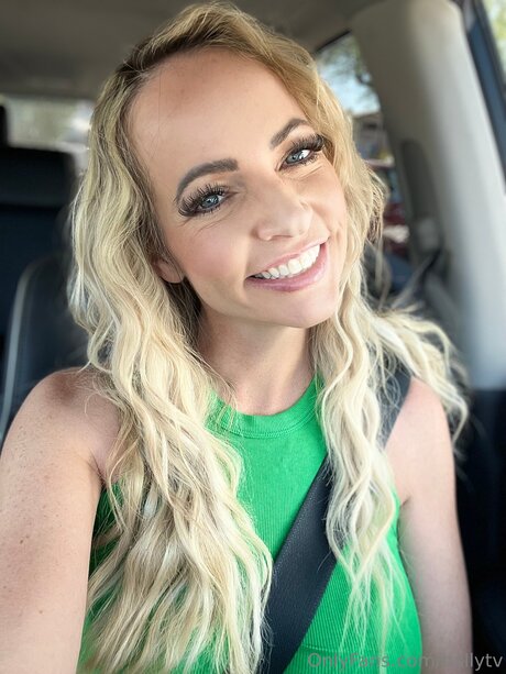 Hxllytv top star pic