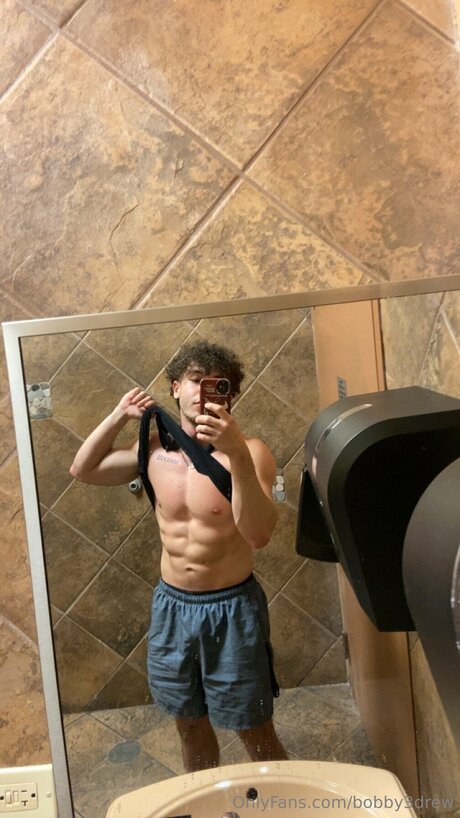 Bobby3drew star nudes pic