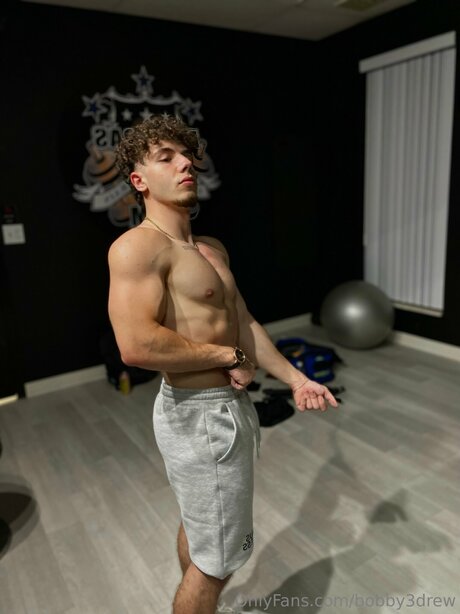 Bobby3drew star top archive