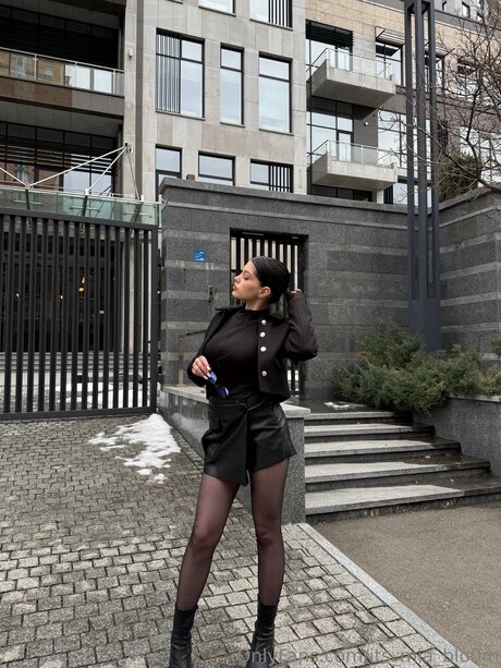 Its Mia Blo0m nude pornstar pic