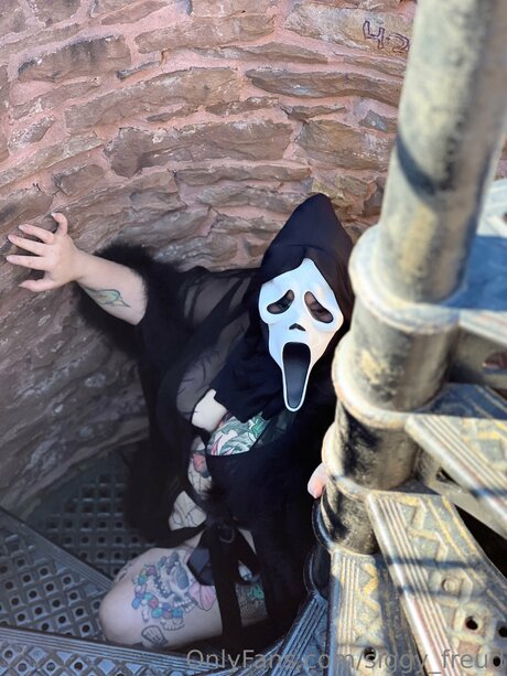 Siggy Freud star adult pictures