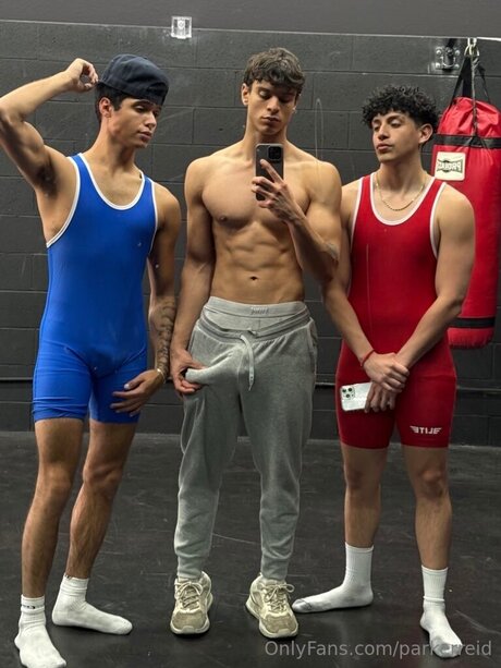 Parkerreid hot model img