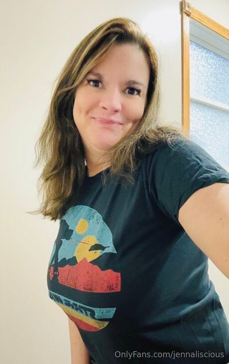 Jennaliscious model hot pictures