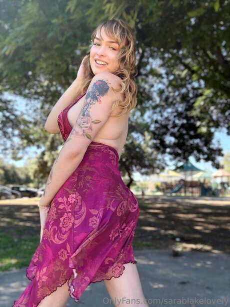 Sarablakelovely nudes model picture