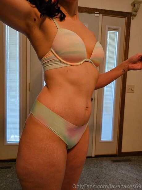 Lavacakes69 model adult pic