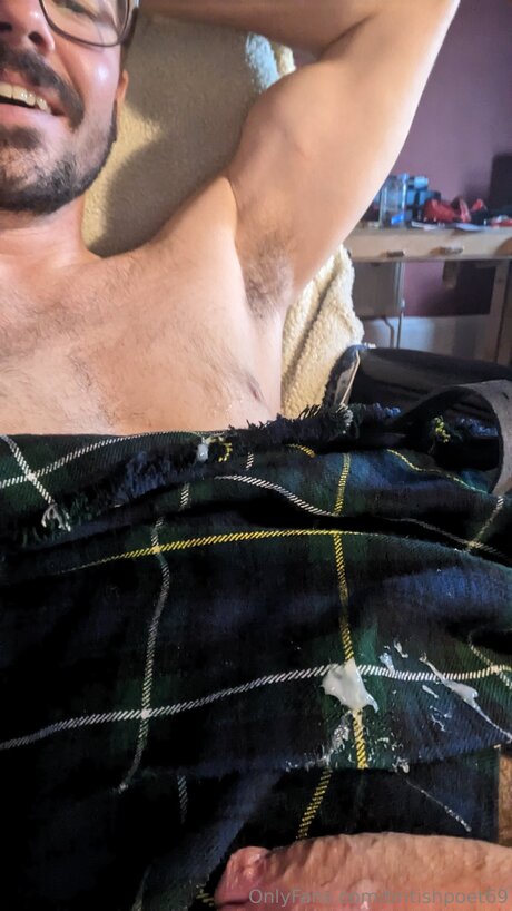 Britishpoet69 model free pics