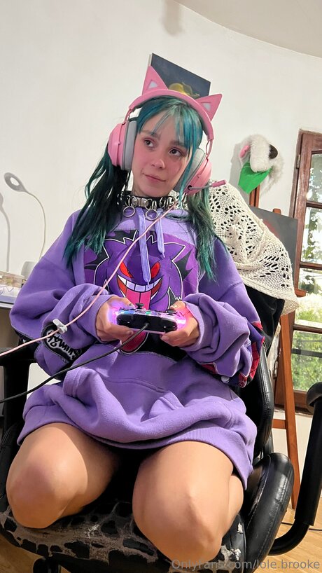 Lole Brooke nude pornstar images