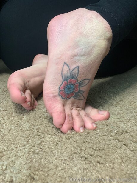 Marcitoes23 nude star photos