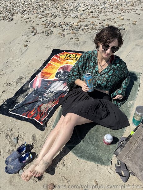 Voluptuousvampire Free free model gallery