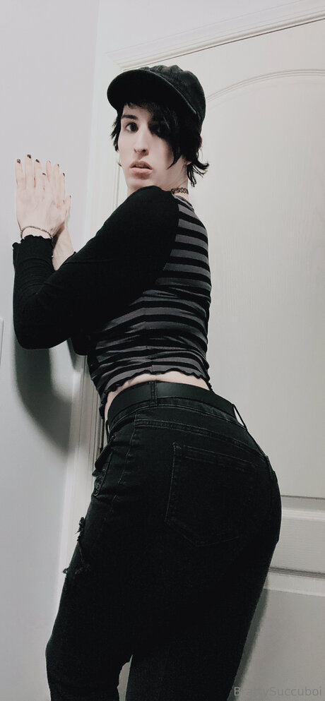 Tomboysuccubus thumbnail