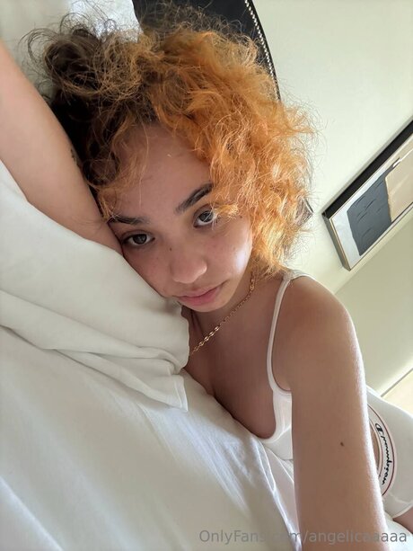 Angelicaaaaa naked star img