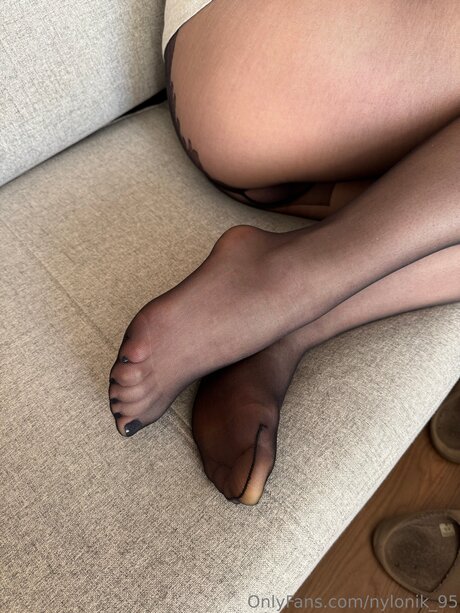 Nylonik 95 porn model gallery