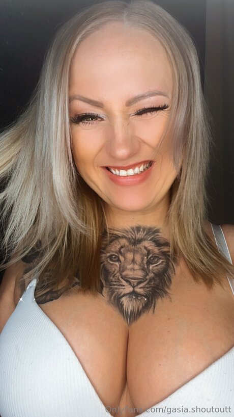 Gasia Shoutoutt pornstar free photo