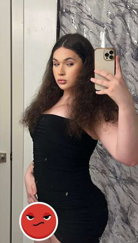 Onlytsvalencia nudes actress pictures