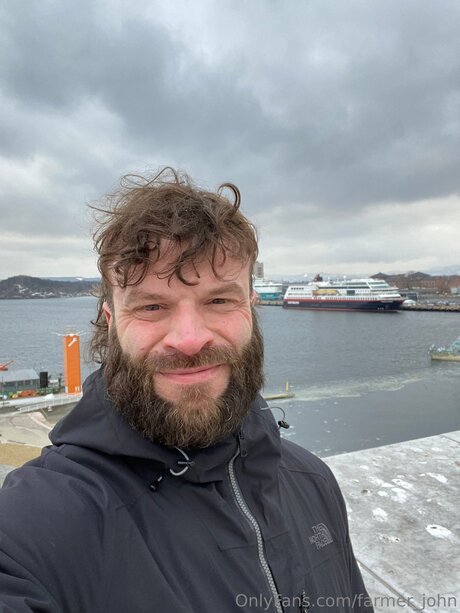 Farmer John top model pic