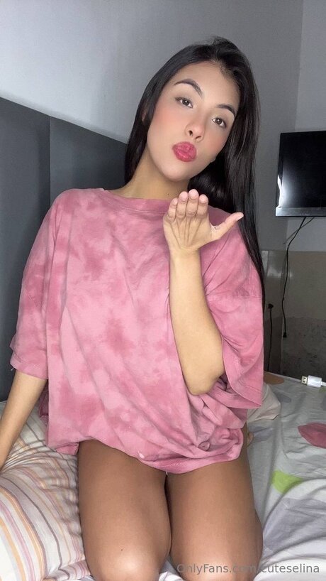 Cuteselina model porn pic