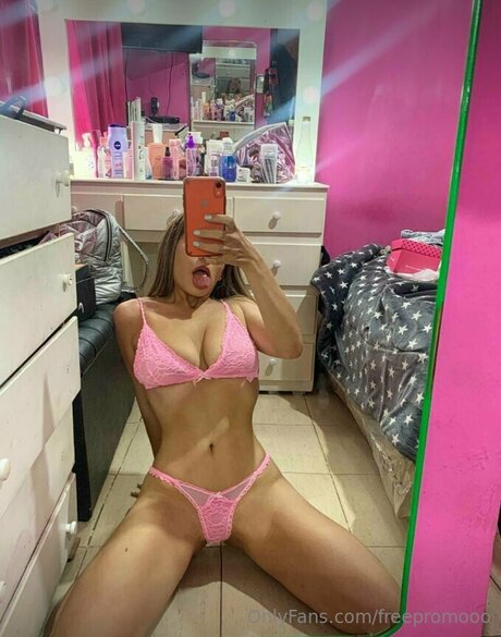 Sweet Blondieefree free model images