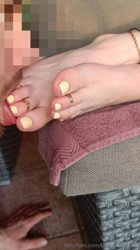 Tally Awesome adult model images