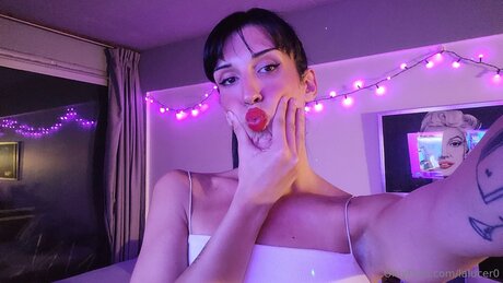 Lalucer0 profile pic