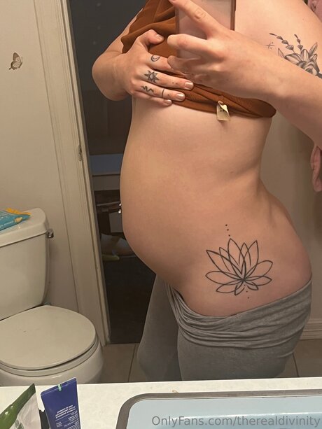 Therealdivinity xxx actress pictures