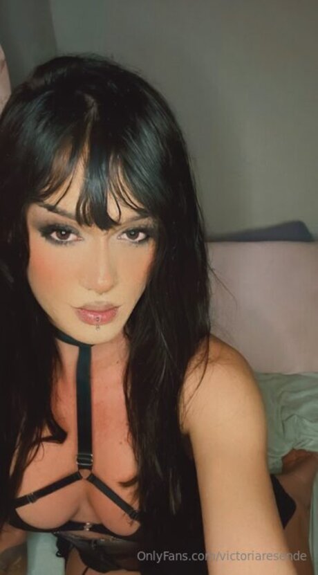 Victoriaresende naked pornstar photo