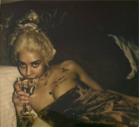 povlotti pornstar nudes photo