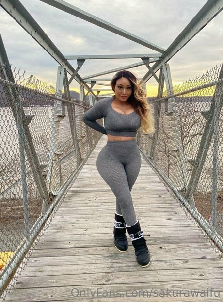 sakurawaifu nude model picture