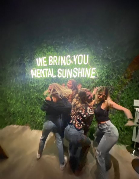 Natalie Decker star beautiful picture