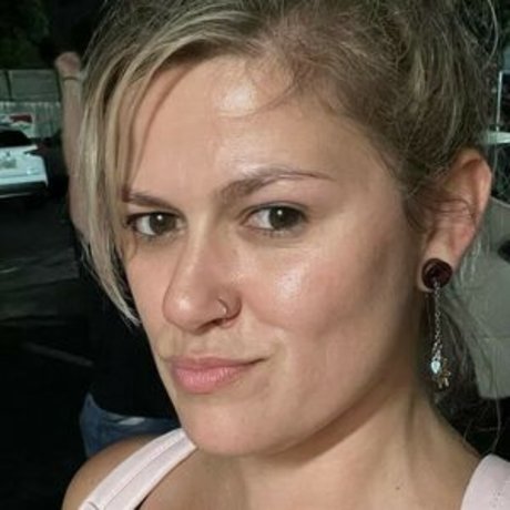 Samantics model adult photos