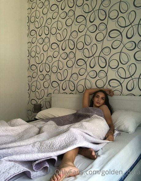 golden zlata nice actress picture