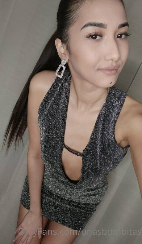 unasbombitas star nudes gallery