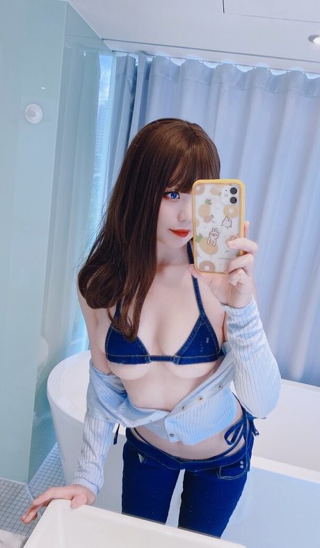 Yuki Neko pornographic model photo